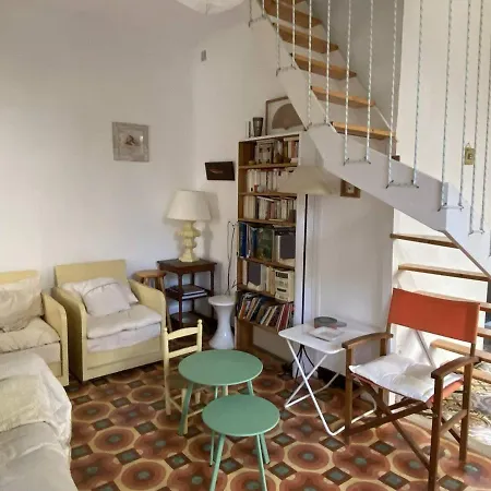 Villa Pieds Dans L'eau Avec Terrasse, 4 Adultes Et 3 Enfants, - Fr-1-750-29 *