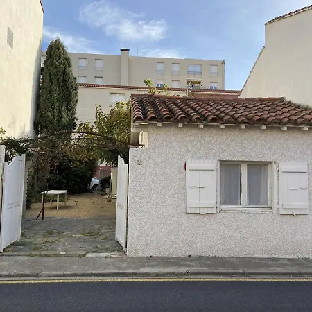 Pieds Dans L'eau Avec Terrasse, 4 Adultes Et 3 Enfants, - Fr-1-750-29 * Canet-en-Roussillon